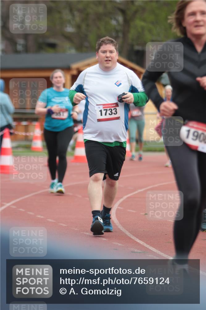 13.04.2025 - Hammer Lauf A. Gomolzig http://msf.ph/oto/7659124 13.04.2025 10:20:27 Ziel 281, 347, 351, 583, 1732, 1733, 1908 meine-sportfotos.de