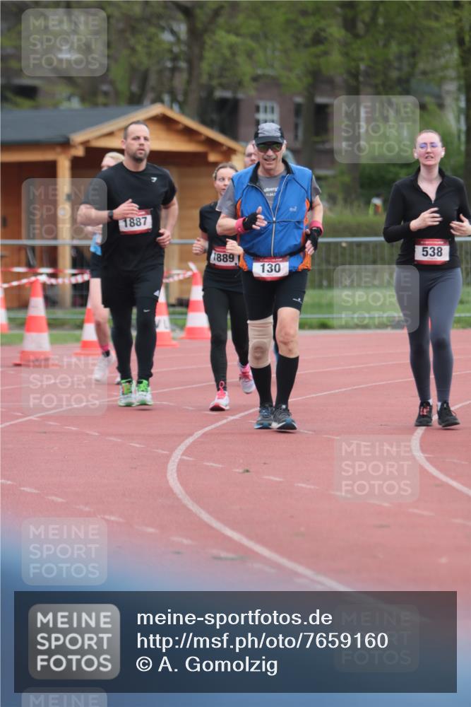 13.04.2025 - Hammer Lauf A. Gomolzig http://msf.ph/oto/7659160 13.04.2025 10:20:50 Ziel 130, 731, 733, 1803, 1887, 1889 meine-sportfotos.de