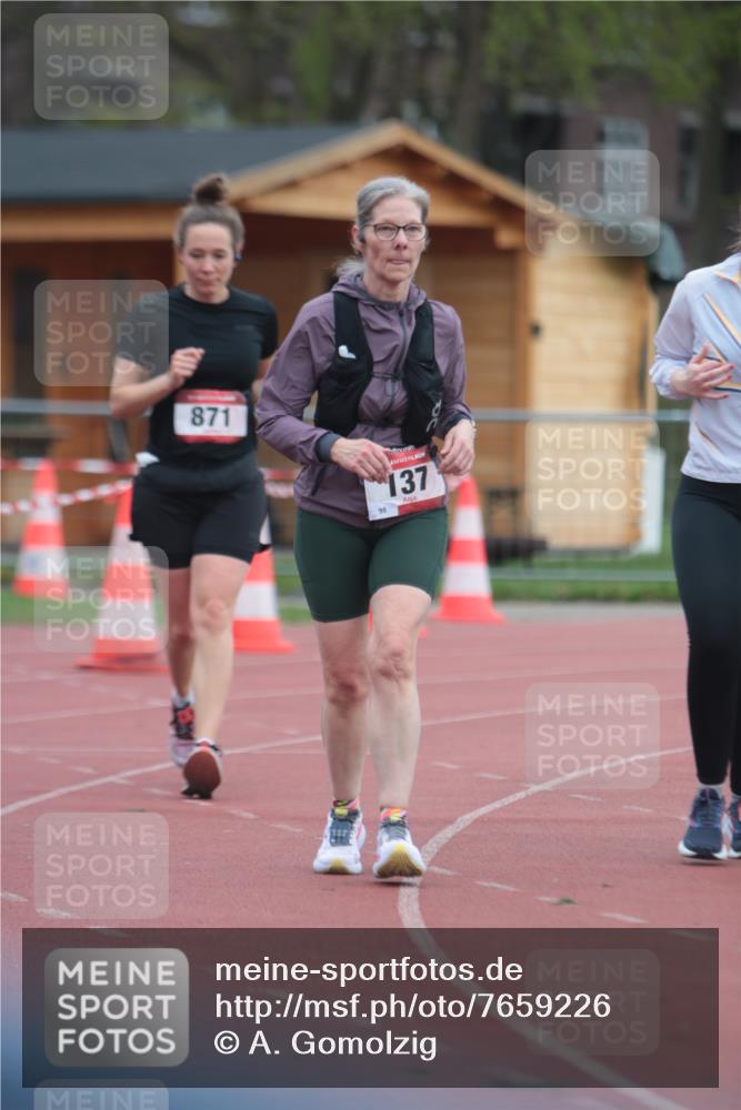 13.04.2025 - Hammer Lauf A. Gomolzig http://msf.ph/oto/7659226 13.04.2025 10:21:34 Ziel 137, 706, 708, 871 meine-sportfotos.de
