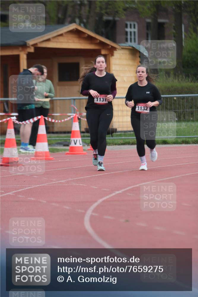 13.04.2025 - Hammer Lauf A. Gomolzig http://msf.ph/oto/7659275 13.04.2025 10:22:49 Ziel 1131, 1132 meine-sportfotos.de