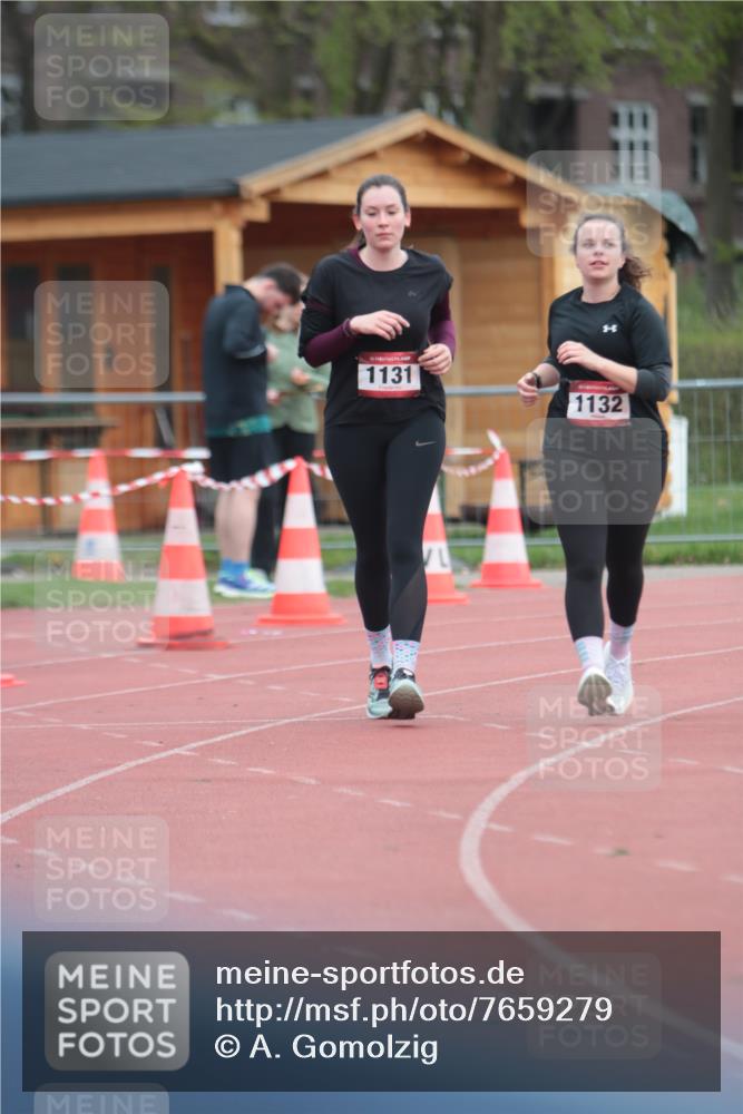 13.04.2025 - Hammer Lauf A. Gomolzig http://msf.ph/oto/7659279 13.04.2025 10:22:51 Ziel 1131, 1132 meine-sportfotos.de