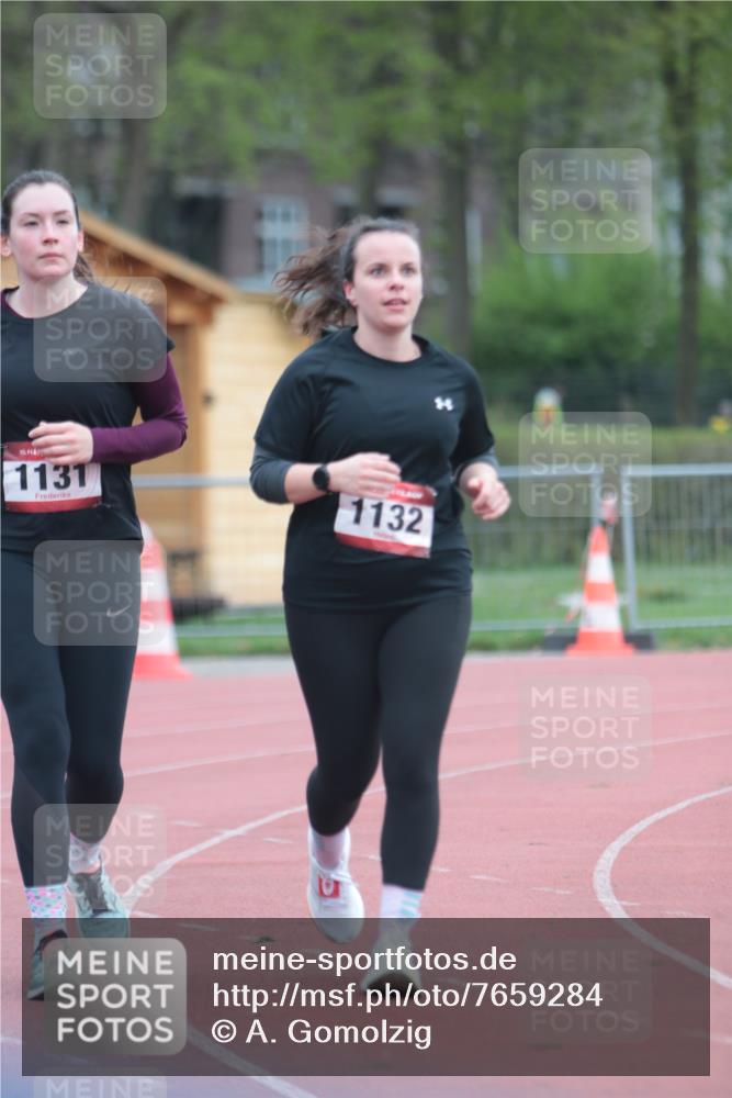 13.04.2025 - Hammer Lauf A. Gomolzig http://msf.ph/oto/7659284 13.04.2025 10:22:55 Ziel 1131, 1132 meine-sportfotos.de