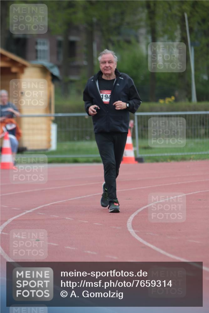 13.04.2025 - Hammer Lauf A. Gomolzig http://msf.ph/oto/7659314 13.04.2025 10:23:30 Ziel 667, 702, 1941 meine-sportfotos.de