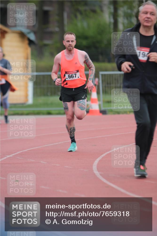 13.04.2025 - Hammer Lauf A. Gomolzig http://msf.ph/oto/7659318 13.04.2025 10:23:32 Ziel 667, 702, 1855, 1941 meine-sportfotos.de