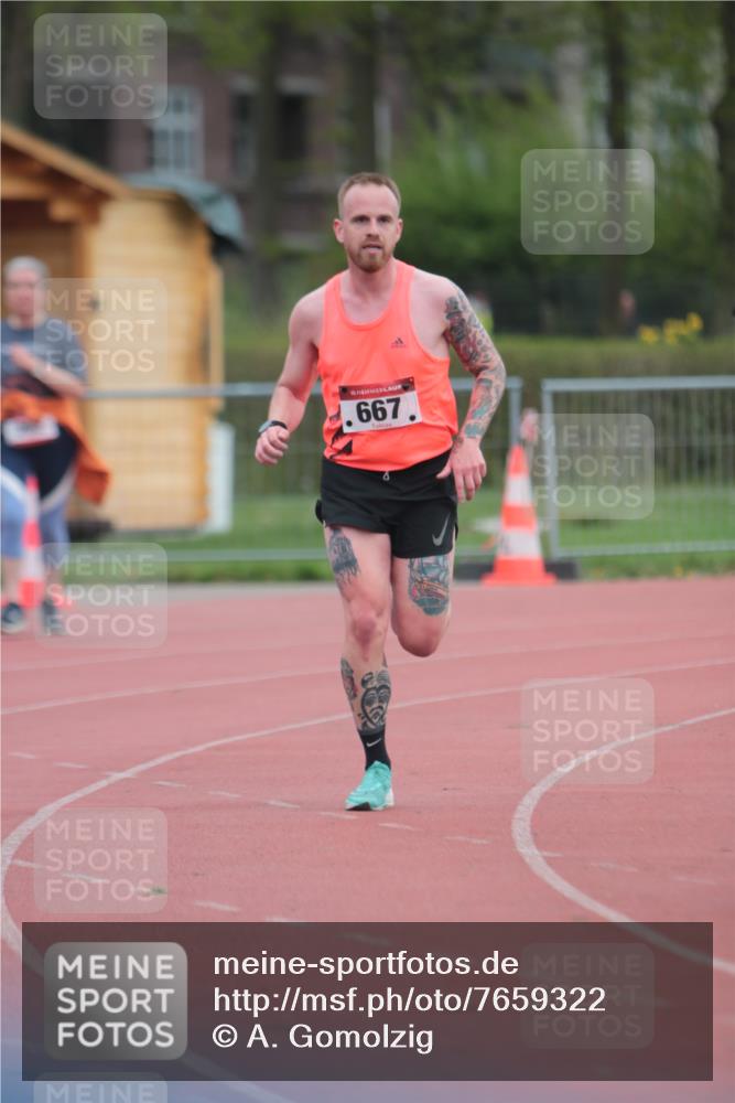 13.04.2025 - Hammer Lauf A. Gomolzig http://msf.ph/oto/7659322 13.04.2025 10:23:33 Ziel 667, 702, 1855, 1941 meine-sportfotos.de