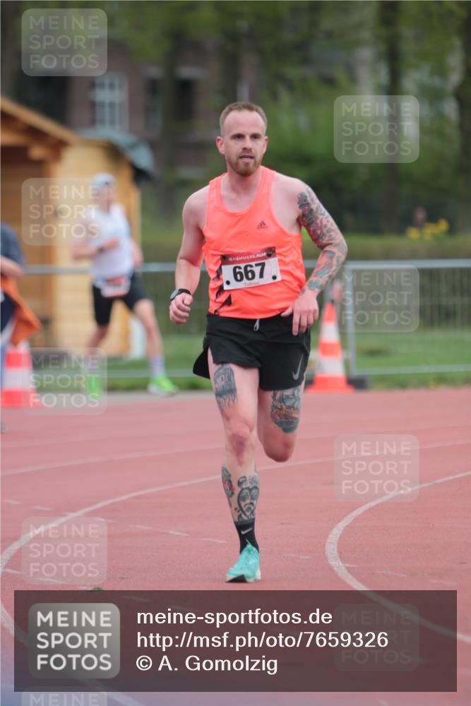 13.04.2025 - Hammer Lauf A. Gomolzig http://msf.ph/oto/7659326 13.04.2025 10:23:33 Ziel 667, 702, 1855, 1941 meine-sportfotos.de