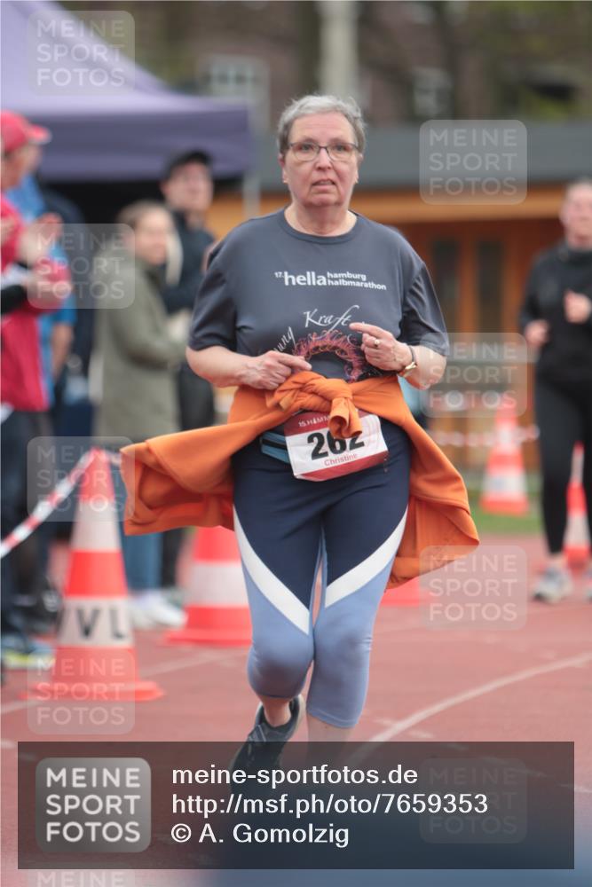 13.04.2025 - Hammer Lauf A. Gomolzig http://msf.ph/oto/7659353 13.04.2025 10:23:42 Ziel 262, 698 meine-sportfotos.de