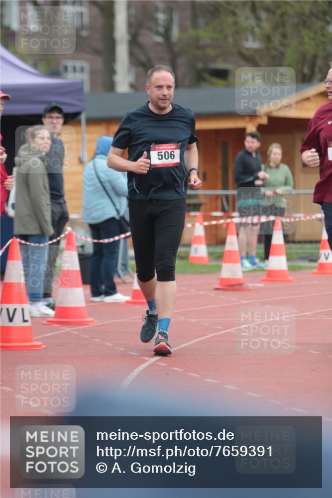 13.04.2025 - Hammer Lauf A. Gomolzig http://msf.ph/oto/7659391 13.04.2025 10:24:14 Ziel 378, 506 meine-sportfotos.de