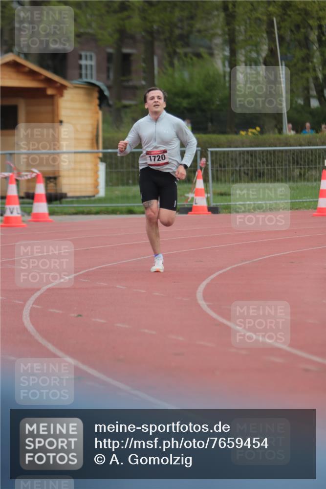 13.04.2025 - Hammer Lauf A. Gomolzig http://msf.ph/oto/7659454 13.04.2025 10:24:44 Ziel 1720 meine-sportfotos.de