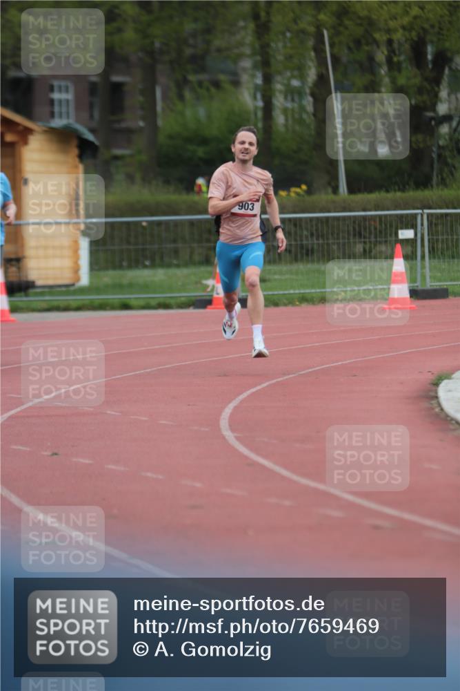13.04.2025 - Hammer Lauf A. Gomolzig http://msf.ph/oto/7659469 13.04.2025 10:25:00 Ziel 903 meine-sportfotos.de