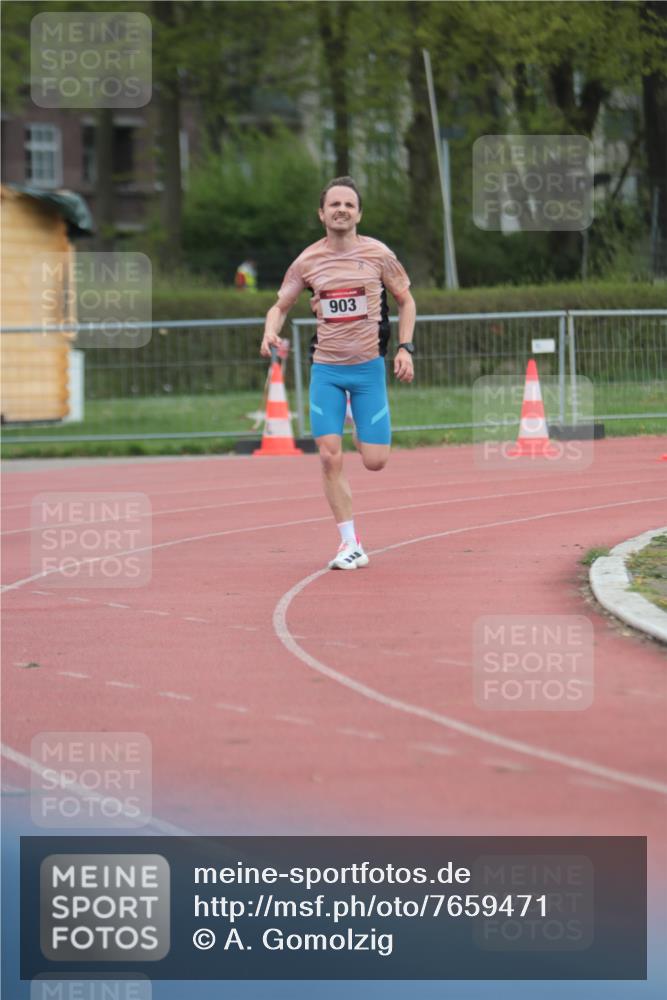 13.04.2025 - Hammer Lauf A. Gomolzig http://msf.ph/oto/7659471 13.04.2025 10:25:00 Ziel 903 meine-sportfotos.de