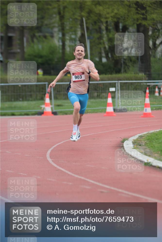 13.04.2025 - Hammer Lauf A. Gomolzig http://msf.ph/oto/7659473 13.04.2025 10:25:01 Ziel 250, 732, 903 meine-sportfotos.de