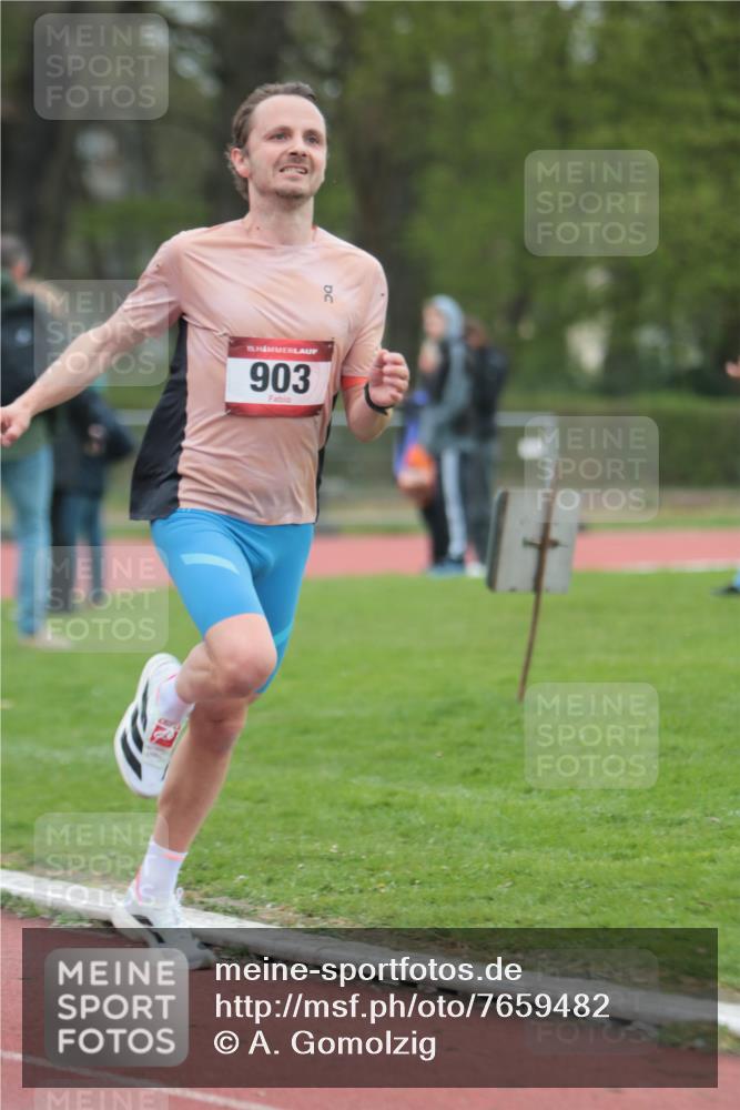 13.04.2025 - Hammer Lauf A. Gomolzig http://msf.ph/oto/7659482 13.04.2025 10:25:02 Ziel 250, 732 meine-sportfotos.de