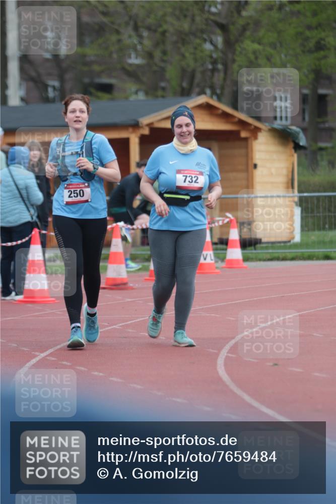 13.04.2025 - Hammer Lauf A. Gomolzig http://msf.ph/oto/7659484 13.04.2025 10:25:04 Ziel 250, 263, 732 meine-sportfotos.de