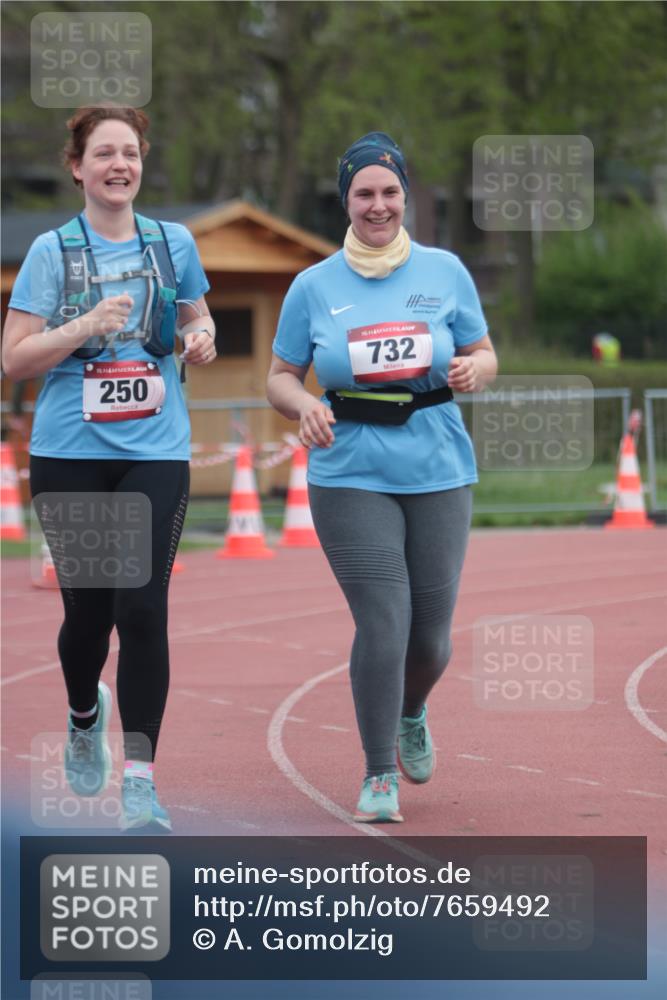 13.04.2025 - Hammer Lauf A. Gomolzig http://msf.ph/oto/7659492 13.04.2025 10:25:07 Ziel 250, 263, 732 meine-sportfotos.de