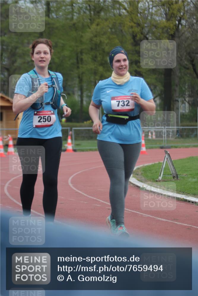 13.04.2025 - Hammer Lauf A. Gomolzig http://msf.ph/oto/7659494 13.04.2025 10:25:09 Ziel 250, 263, 732 meine-sportfotos.de