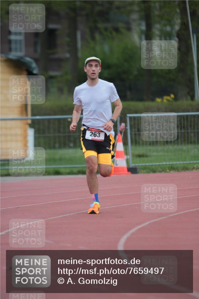13.04.2025 - Hammer Lauf A. Gomolzig http://msf.ph/oto/7659497 13.04.2025 10:25:11 Ziel 250, 263, 732 meine-sportfotos.de