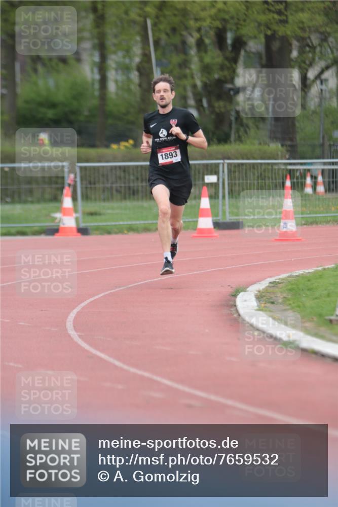 13.04.2025 - Hammer Lauf A. Gomolzig http://msf.ph/oto/7659532 13.04.2025 10:25:49 Ziel 1893 meine-sportfotos.de