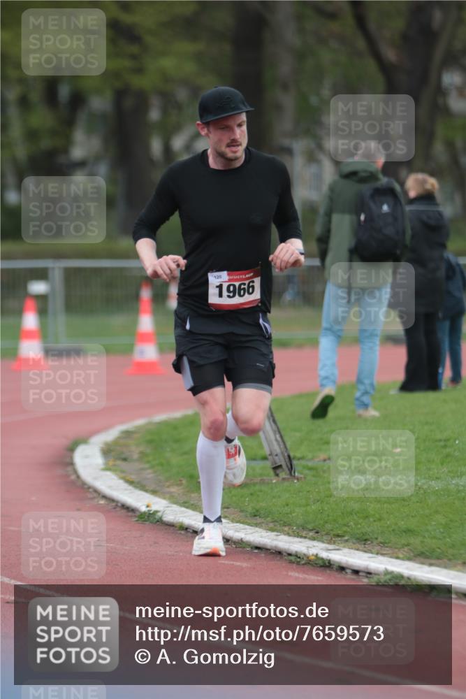 13.04.2025 - Hammer Lauf A. Gomolzig http://msf.ph/oto/7659573 13.04.2025 10:26:08 Ziel 1966 meine-sportfotos.de