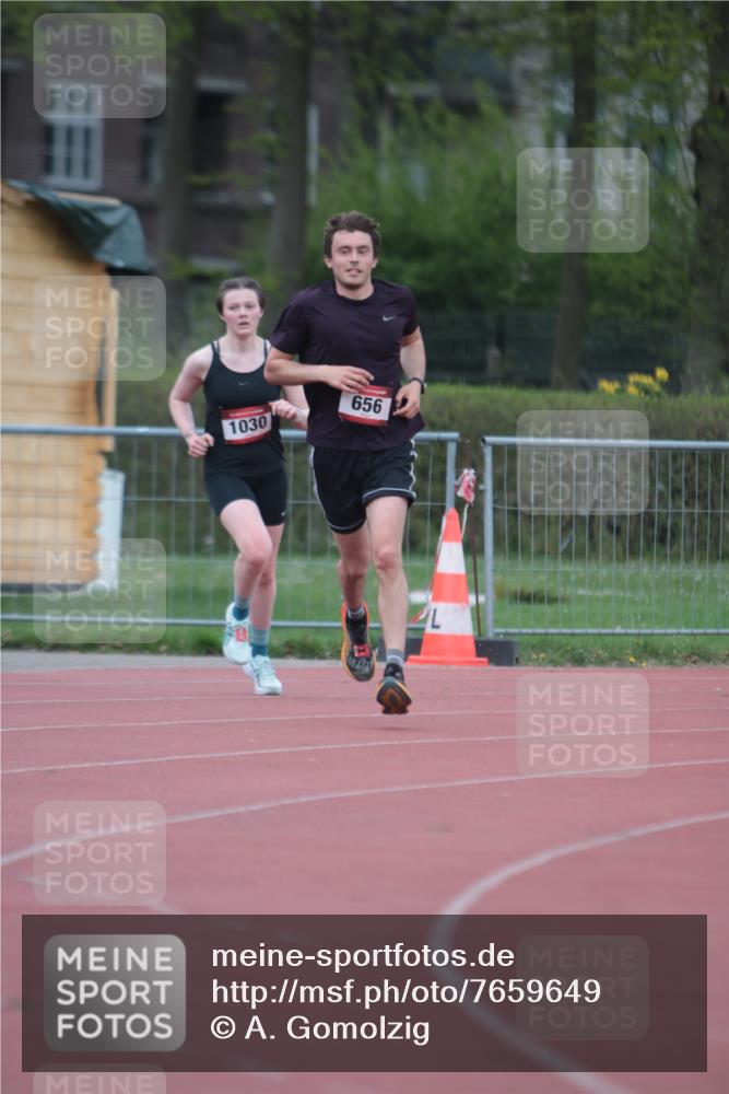 13.04.2025 - Hammer Lauf A. Gomolzig http://msf.ph/oto/7659649 13.04.2025 10:28:06 Ziel 656, 1030 meine-sportfotos.de