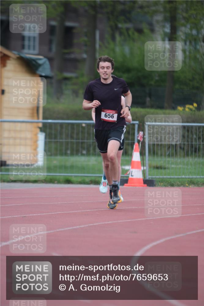 13.04.2025 - Hammer Lauf A. Gomolzig http://msf.ph/oto/7659653 13.04.2025 10:28:07 Ziel 656, 1030 meine-sportfotos.de