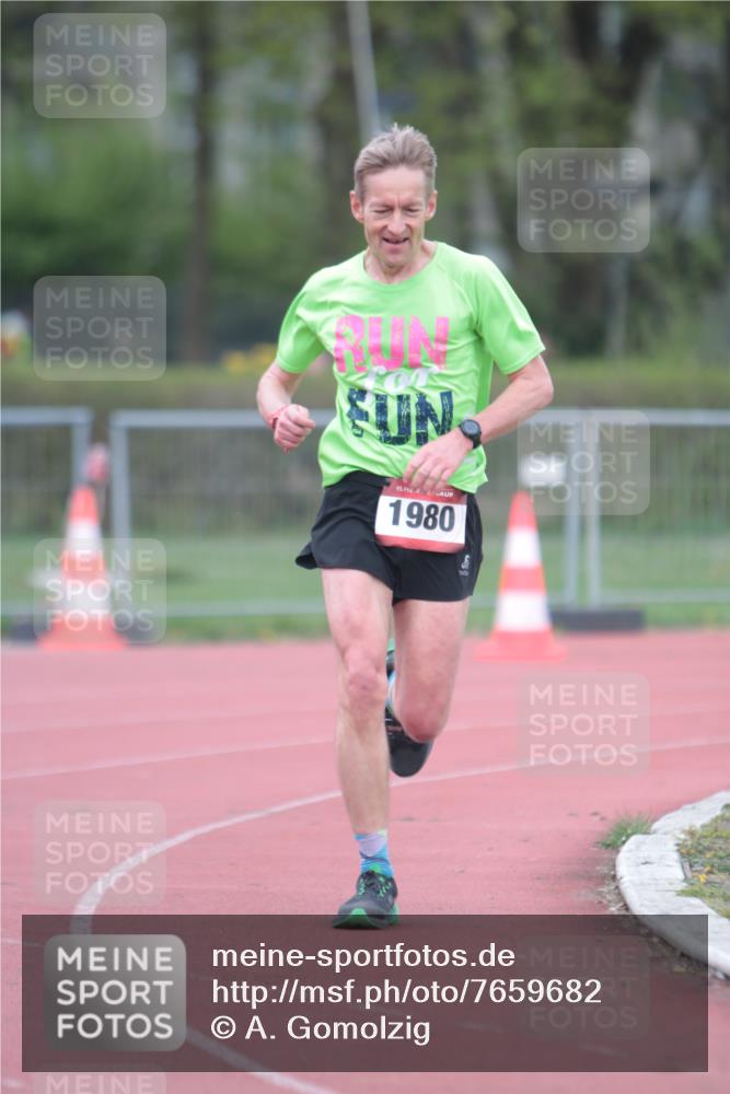 13.04.2025 - Hammer Lauf A. Gomolzig http://msf.ph/oto/7659682 13.04.2025 10:28:18 Ziel 1980 meine-sportfotos.de