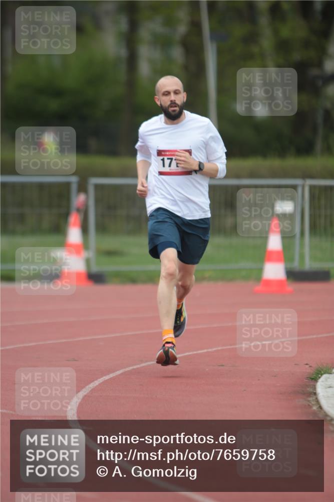 13.04.2025 - Hammer Lauf A. Gomolzig http://msf.ph/oto/7659758 13.04.2025 10:29:08 Ziel 1717 meine-sportfotos.de