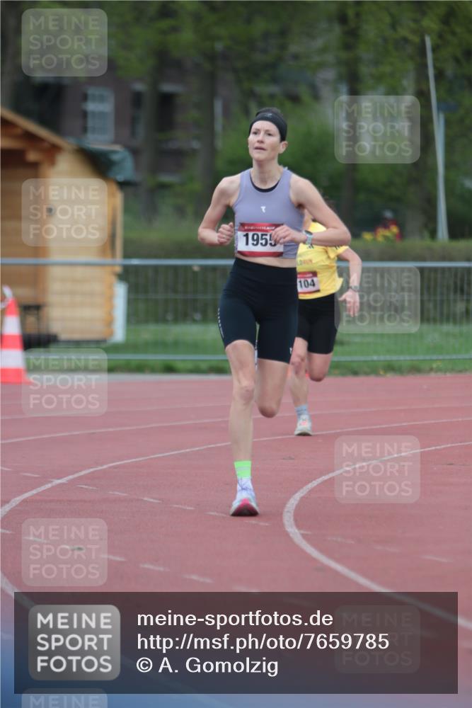 13.04.2025 - Hammer Lauf A. Gomolzig http://msf.ph/oto/7659785 13.04.2025 10:29:38 Ziel 350, 1104, 1739, 1955 meine-sportfotos.de