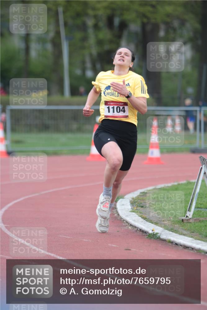 13.04.2025 - Hammer Lauf A. Gomolzig http://msf.ph/oto/7659795 13.04.2025 10:29:40 Ziel 350, 1104, 1739 meine-sportfotos.de
