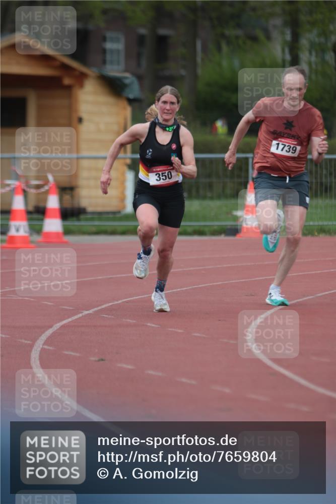 13.04.2025 - Hammer Lauf A. Gomolzig http://msf.ph/oto/7659804 13.04.2025 10:29:44 Ziel 350, 390, 1739 meine-sportfotos.de