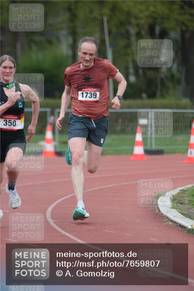 13.04.2025 - Hammer Lauf A. Gomolzig http://msf.ph/oto/7659807 13.04.2025 10:29:44 Ziel 350, 390, 1739 meine-sportfotos.de