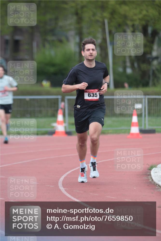 13.04.2025 - Hammer Lauf A. Gomolzig http://msf.ph/oto/7659850 13.04.2025 10:30:16 Ziel 586, 635 meine-sportfotos.de