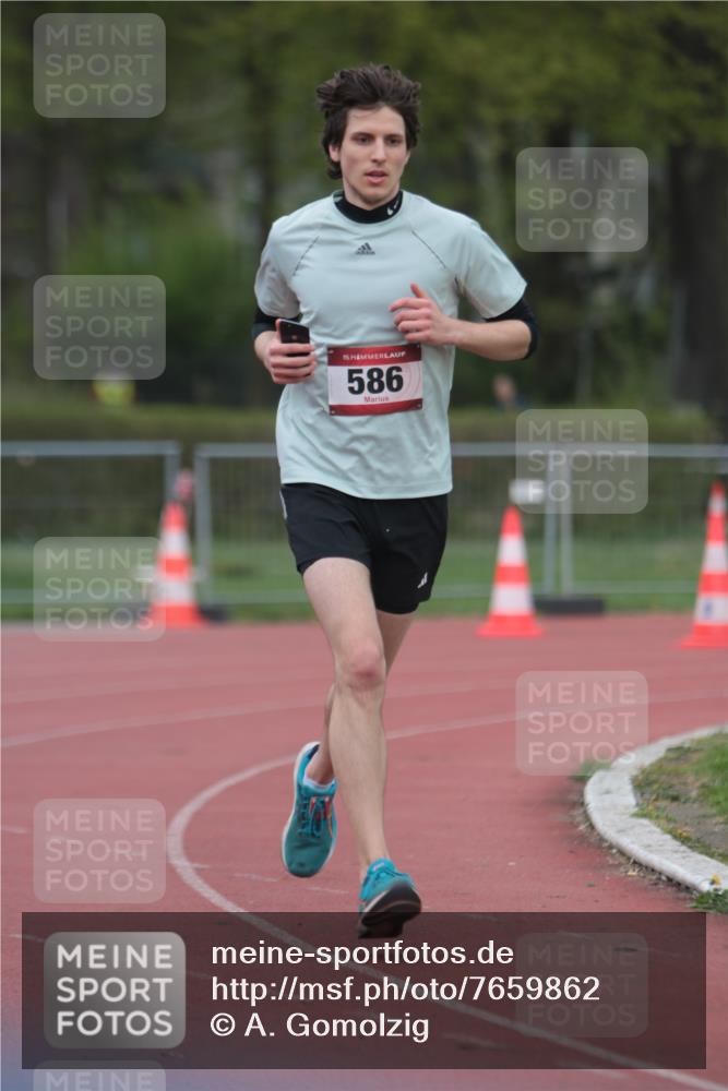 13.04.2025 - Hammer Lauf A. Gomolzig http://msf.ph/oto/7659862 13.04.2025 10:30:22 Ziel 205, 586, 692 meine-sportfotos.de