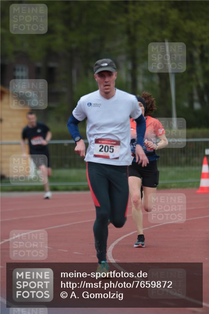13.04.2025 - Hammer Lauf A. Gomolzig http://msf.ph/oto/7659872 13.04.2025 10:30:30 Ziel 205, 692, 1077, 1959 meine-sportfotos.de