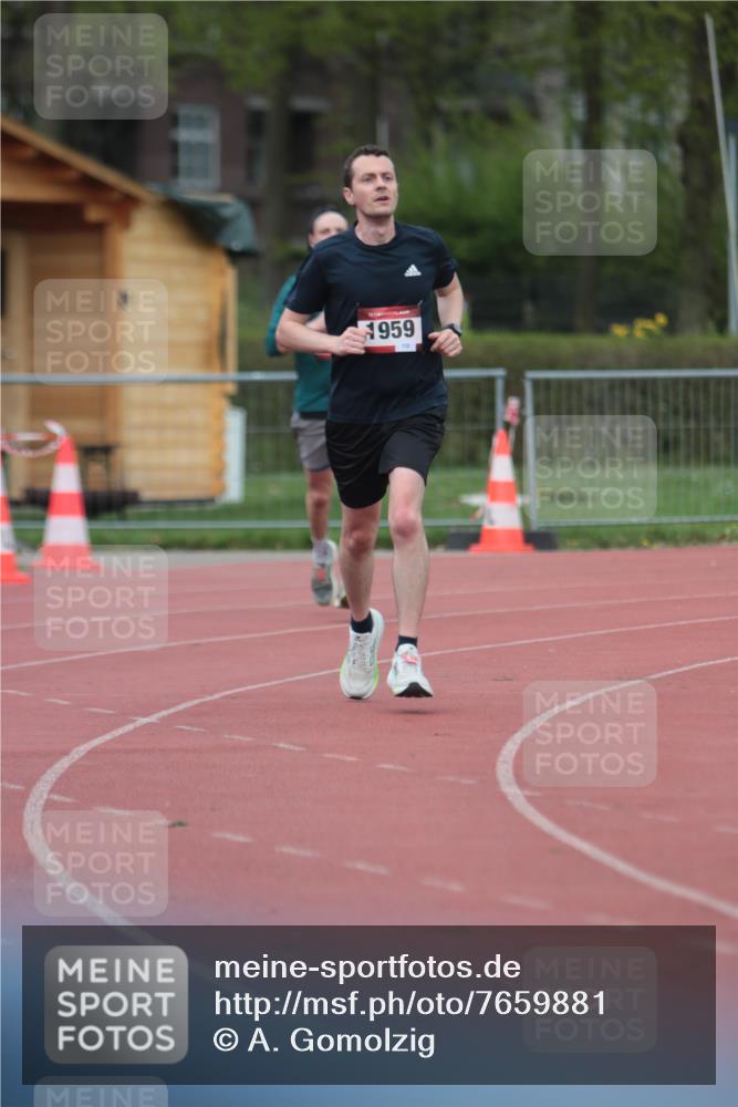 13.04.2025 - Hammer Lauf A. Gomolzig http://msf.ph/oto/7659881 13.04.2025 10:30:33 Ziel 1077, 1959 meine-sportfotos.de