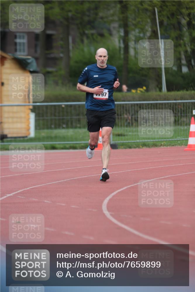 13.04.2025 - Hammer Lauf A. Gomolzig http://msf.ph/oto/7659899 13.04.2025 10:30:40 Ziel 1797 meine-sportfotos.de