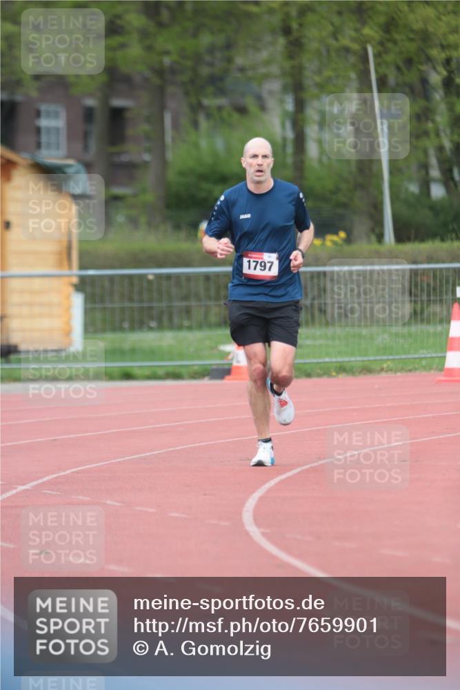 13.04.2025 - Hammer Lauf A. Gomolzig http://msf.ph/oto/7659901 13.04.2025 10:30:40 Ziel 1797 meine-sportfotos.de