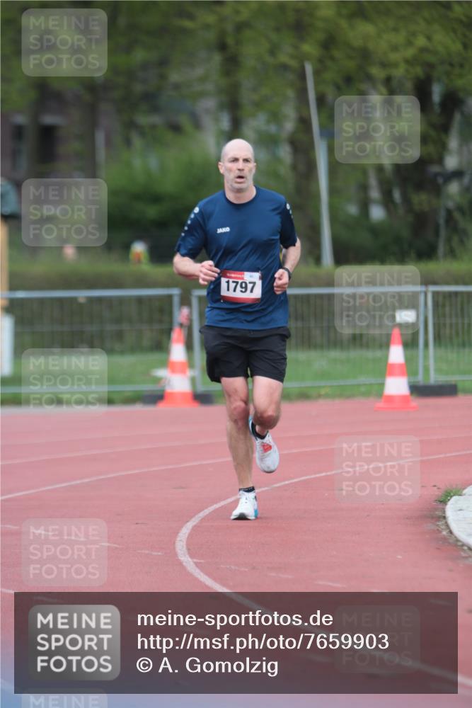 13.04.2025 - Hammer Lauf A. Gomolzig http://msf.ph/oto/7659903 13.04.2025 10:30:41 Ziel 1797 meine-sportfotos.de