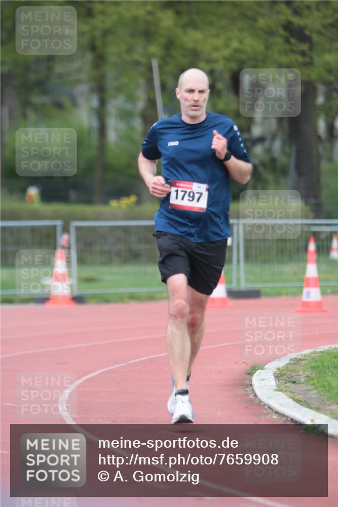 13.04.2025 - Hammer Lauf A. Gomolzig http://msf.ph/oto/7659908 13.04.2025 10:30:42 Ziel 1797 meine-sportfotos.de