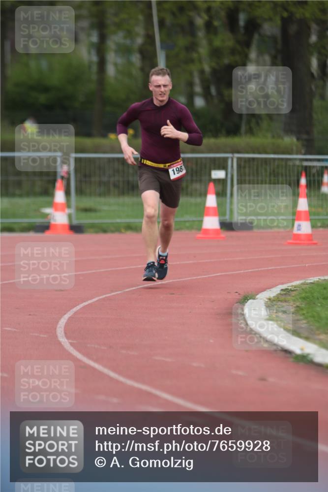 13.04.2025 - Hammer Lauf A. Gomolzig http://msf.ph/oto/7659928 13.04.2025 10:31:03 Ziel 889, 1987 meine-sportfotos.de