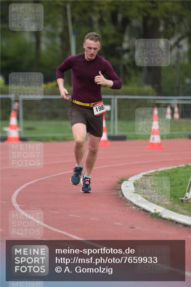 13.04.2025 - Hammer Lauf A. Gomolzig http://msf.ph/oto/7659933 13.04.2025 10:31:04 Ziel 889, 1987 meine-sportfotos.de