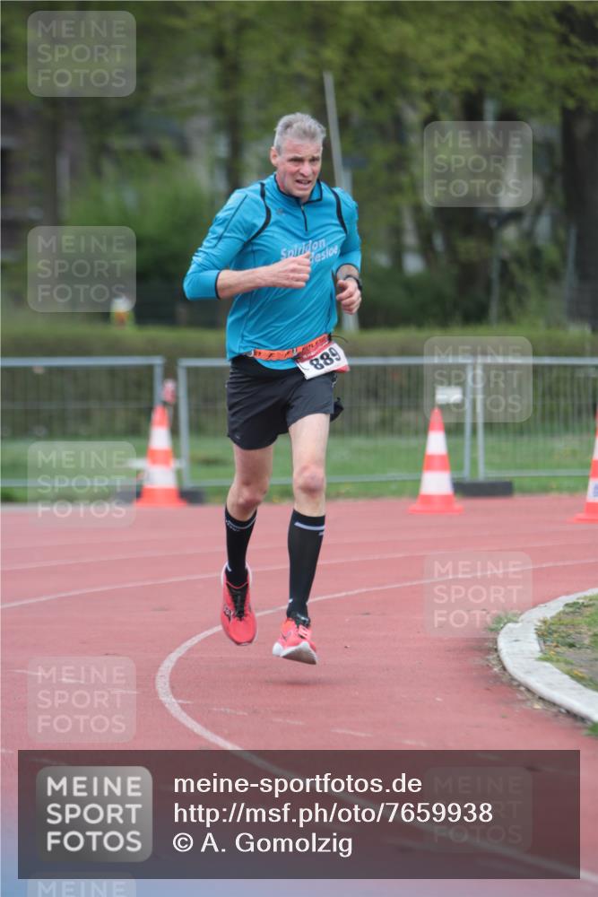 13.04.2025 - Hammer Lauf A. Gomolzig http://msf.ph/oto/7659938 13.04.2025 10:31:09 Ziel 889, 1119 meine-sportfotos.de