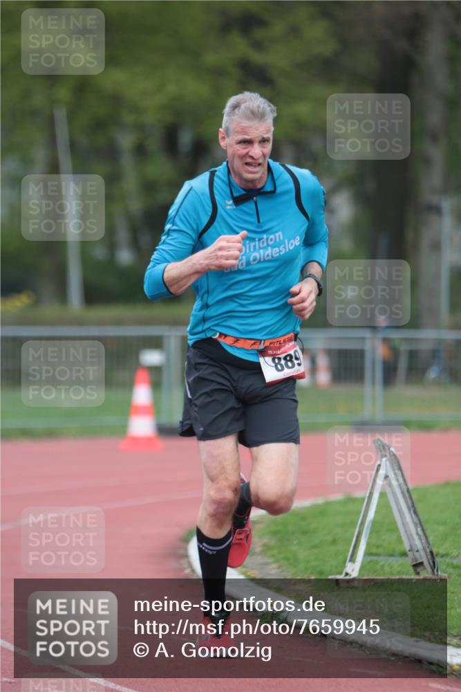 13.04.2025 - Hammer Lauf A. Gomolzig http://msf.ph/oto/7659945 13.04.2025 10:31:10 Ziel 889, 1119 meine-sportfotos.de