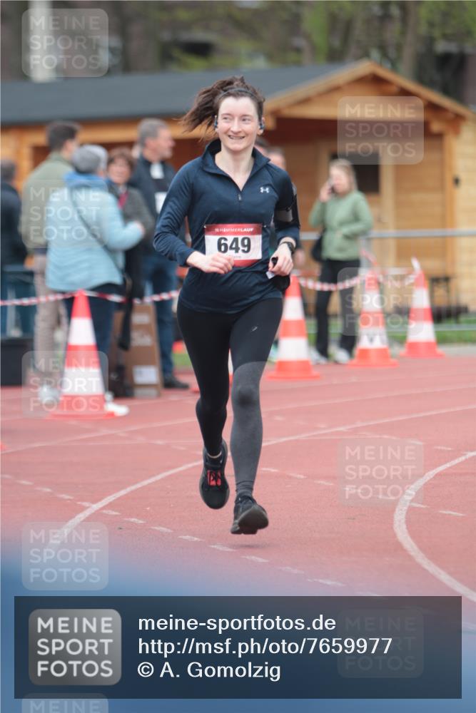 13.04.2025 - Hammer Lauf A. Gomolzig http://msf.ph/oto/7659977 13.04.2025 10:32:16 Ziel 155, 649, 744, 1703, 1902 meine-sportfotos.de