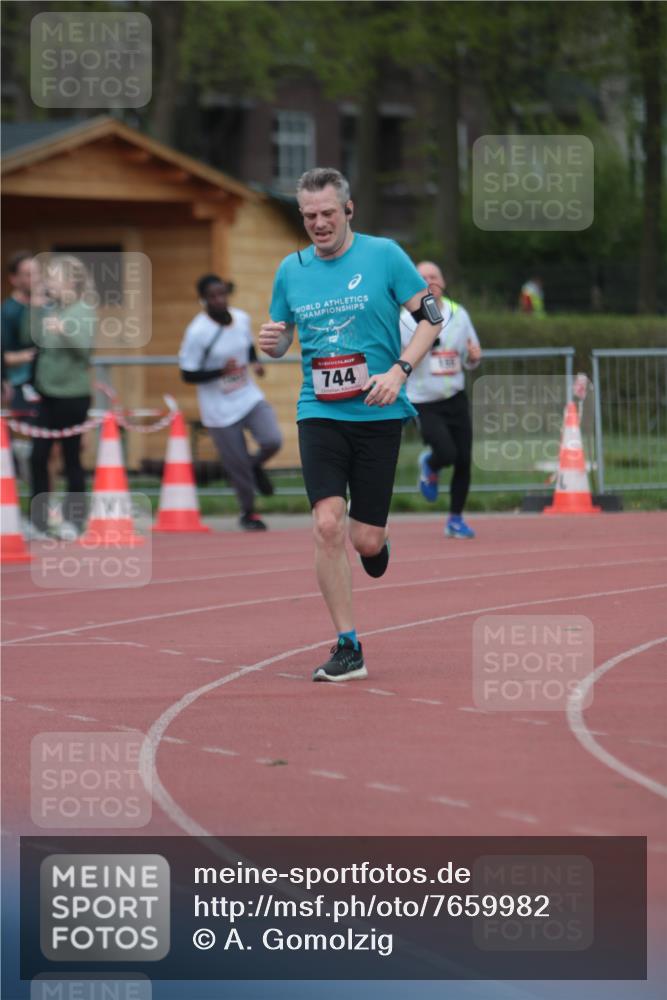 13.04.2025 - Hammer Lauf A. Gomolzig http://msf.ph/oto/7659982 13.04.2025 10:32:19 Ziel 155, 744, 1703, 1902 meine-sportfotos.de