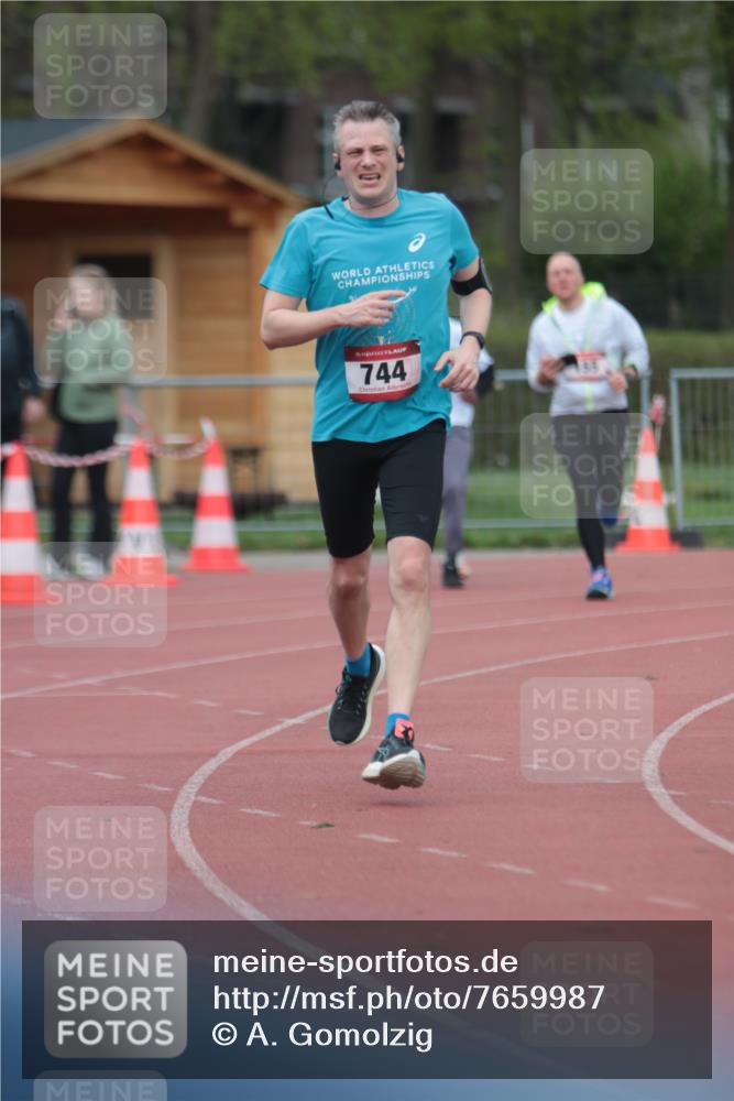 13.04.2025 - Hammer Lauf A. Gomolzig http://msf.ph/oto/7659987 13.04.2025 10:32:20 Ziel 155, 744, 1703, 1902 meine-sportfotos.de