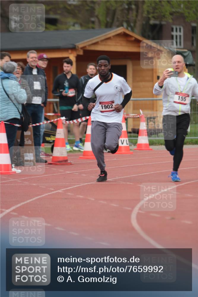 13.04.2025 - Hammer Lauf A. Gomolzig http://msf.ph/oto/7659992 13.04.2025 10:32:23 Ziel 155, 744, 1703, 1902 meine-sportfotos.de
