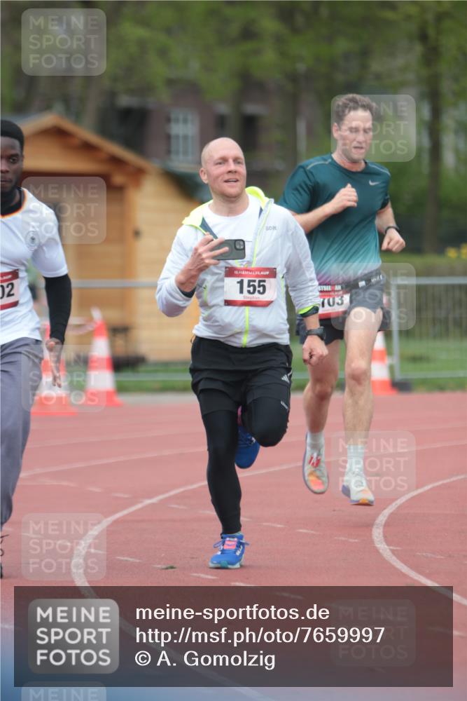 13.04.2025 - Hammer Lauf A. Gomolzig http://msf.ph/oto/7659997 13.04.2025 10:32:24 Ziel 155, 1703, 1902 meine-sportfotos.de