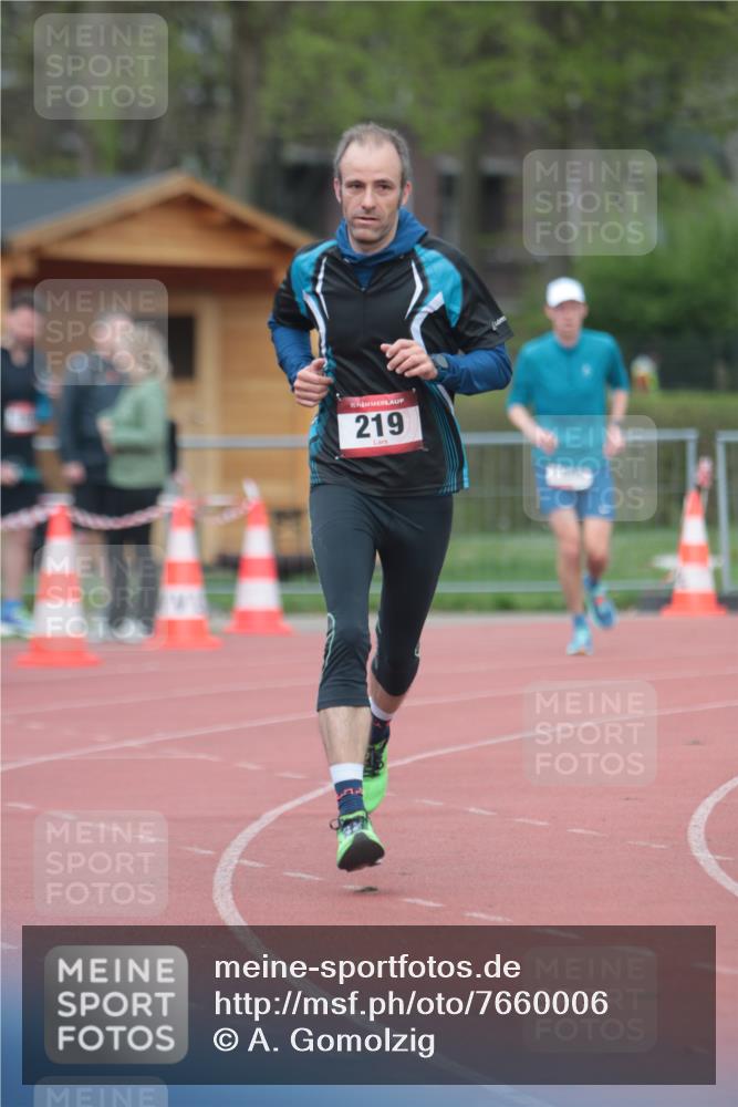 13.04.2025 - Hammer Lauf A. Gomolzig http://msf.ph/oto/7660006 13.04.2025 10:32:37 Ziel 219, 1074, 1809 meine-sportfotos.de