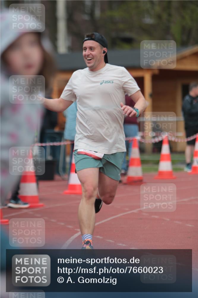 13.04.2025 - Hammer Lauf A. Gomolzig http://msf.ph/oto/7660023 13.04.2025 10:32:52 Ziel 189, 766, 982, 1757, 1976 meine-sportfotos.de
